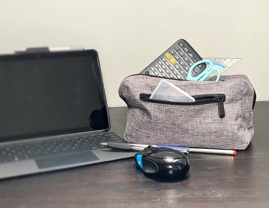 Coupon 💯 Sports Active Etui Jongens - Etui Meisjes - Etui Voor School - Unisex - Lichtgrijs 🤩 4 Coupon 💯 Sports Active Etui Jongens - Etui Meisjes - Etui Voor School - Unisex - Lichtgrijs 🤩 - Afbeelding 2