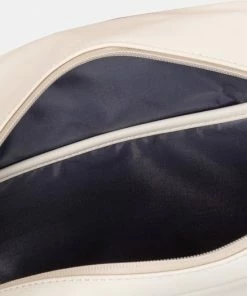Nieuw ๐คฉ New Rebels® Harper - Rugtas - Beige - Waterbestendig - 13.31312108 - 9L - 28x8x38cm - Rugzak / ๐ Backpack ๐ 31 Nieuw ๐คฉ New Rebels® Harper - Rugtas - Beige - Waterbestendig - 13.31312108 - 9L - 28x8x38cm - Rugzak / ๐ Backpack ๐ -A-journal shop 550x525 4