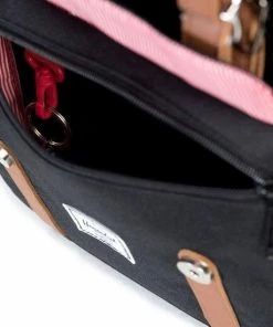 Flash-uitverkoop ๐ Herschel Little America - Black/Tan Synthetic Leather / Ruime Rugzak Met 25L Opbergvolume - 15" Fleece-gevoerd Laptopvak - Magnetische Sluiting / Met Levenslange Fabrieksgarantie / Limited Lifetime Warranty / Zwart ๐ 42 Flash-uitverkoop ๐ Herschel Little America - Black/Tan Synthetic Leather / Ruime Rugzak Met 25L Opbergvolume - 15" Fleece-gevoerd Laptopvak - Magnetische Sluiting / Met Levenslange Fabrieksgarantie / Limited Lifetime Warranty / Zwart ๐ -A-journal shop 550x550 385