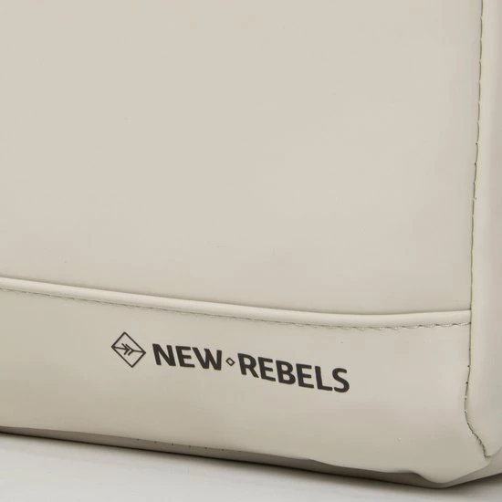 Nieuw ๐คฉ New Rebels® Harper - Rugtas - Beige - Waterbestendig - 13.31312108 - 9L - 28x8x38cm - Rugzak / ๐ Backpack ๐ 8 Nieuw ๐คฉ New Rebels® Harper - Rugtas - Beige - Waterbestendig - 13.31312108 - 9L - 28x8x38cm - Rugzak / ๐ Backpack ๐ - Afbeelding 6