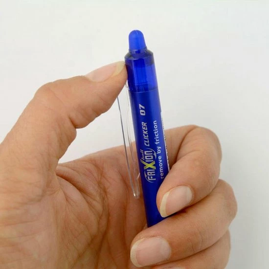 Coupon 😀 Pilot Lichtblauwe FriXion Ball 0.7mm Clicker Pen - Lichtblauwe Uitgumbare Balpen ⌛ 5 Coupon 😀 Pilot Lichtblauwe FriXion Ball 0.7mm Clicker Pen - Lichtblauwe Uitgumbare Balpen ⌛ - Afbeelding 3